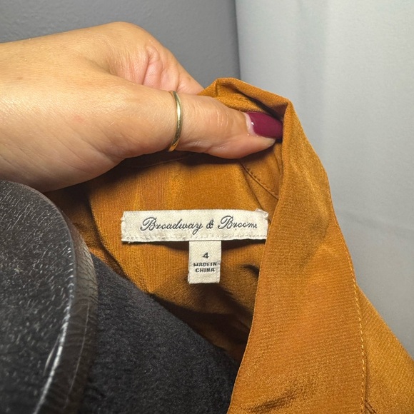 BROADWAY AND BROOME SAFARI DRESS 100% silk - Picture 8 of 8